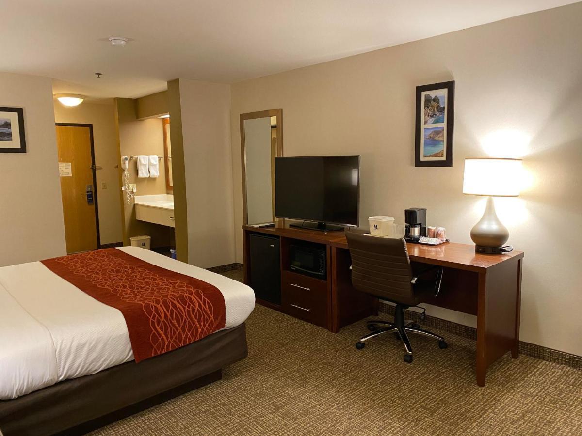 Comfort Inn Marina On The Monterey Bay Экстерьер фото