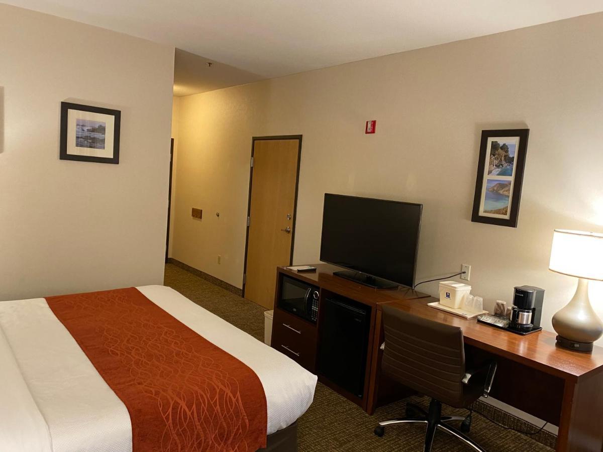 Comfort Inn Marina On The Monterey Bay Экстерьер фото