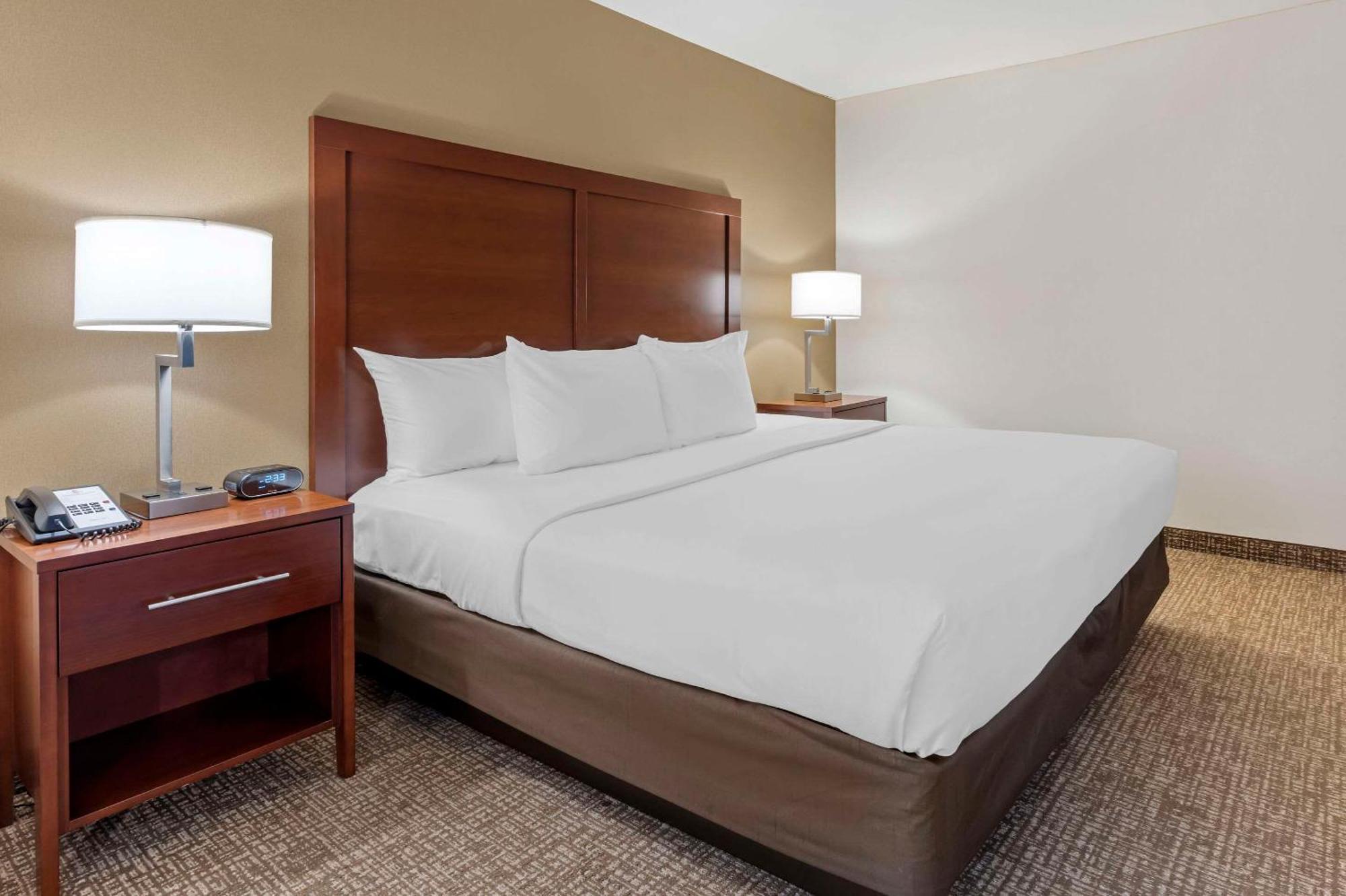 Comfort Inn Marina On The Monterey Bay Экстерьер фото