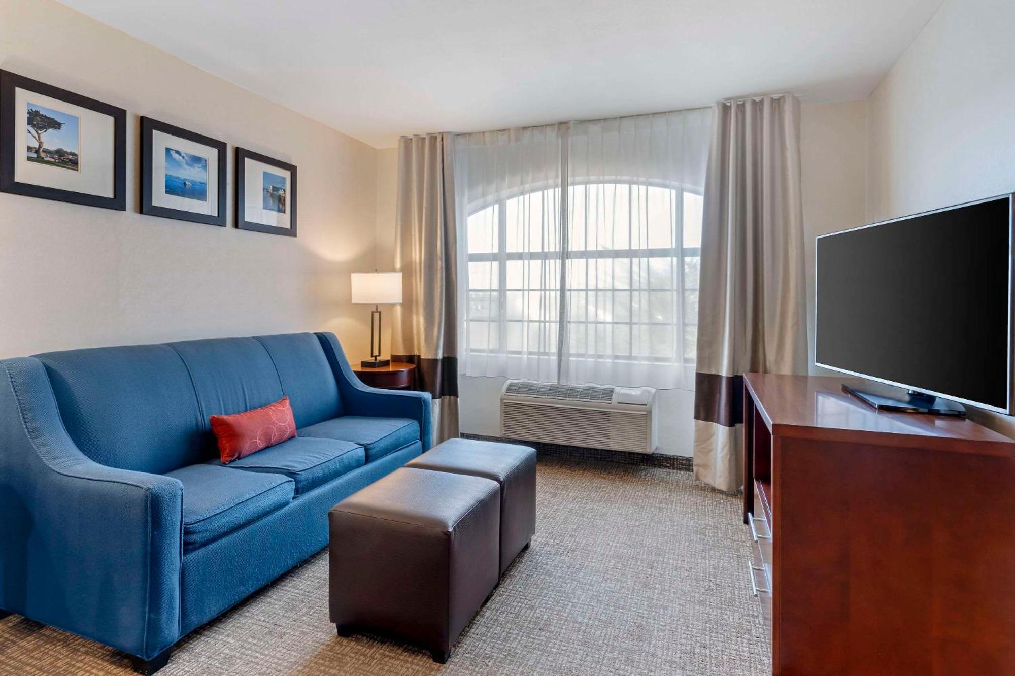 Comfort Inn Marina On The Monterey Bay Экстерьер фото